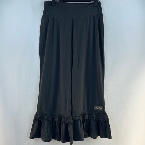 NWT Matilda Jane Ruffled Lace Cropped Pull On Pants - Picture 1 of 10